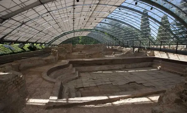 Römische Badruine Badenweiler, Innenansicht 