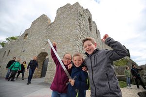 Festungsruine Hohenneuffen, Besucherinnen und Besucher, Kinder