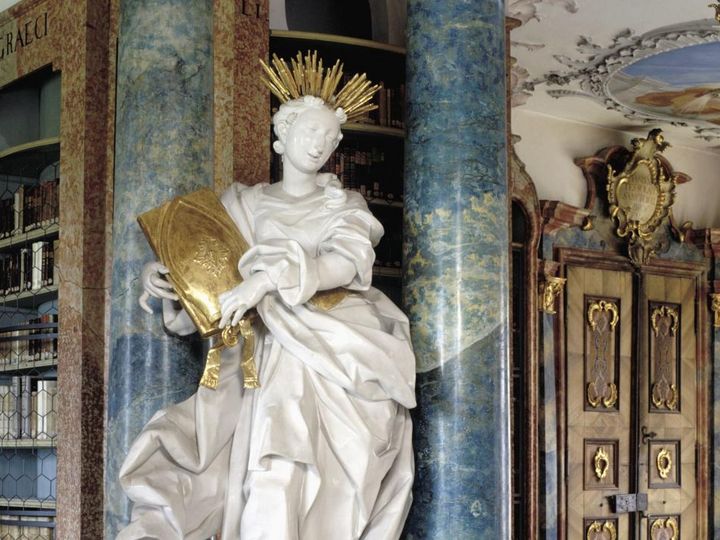 Kloster Wiblingen, Figur im Bibliothekssaal